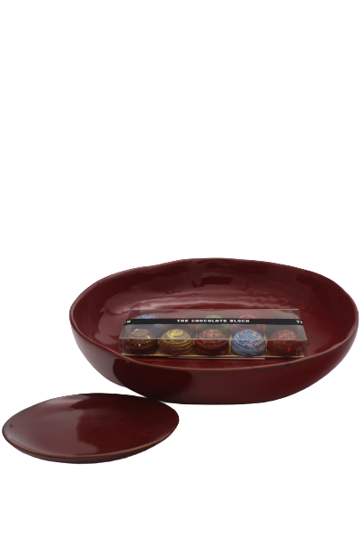 Serveerschaal Marie Michielssen met bordjes en Picasso bonbons