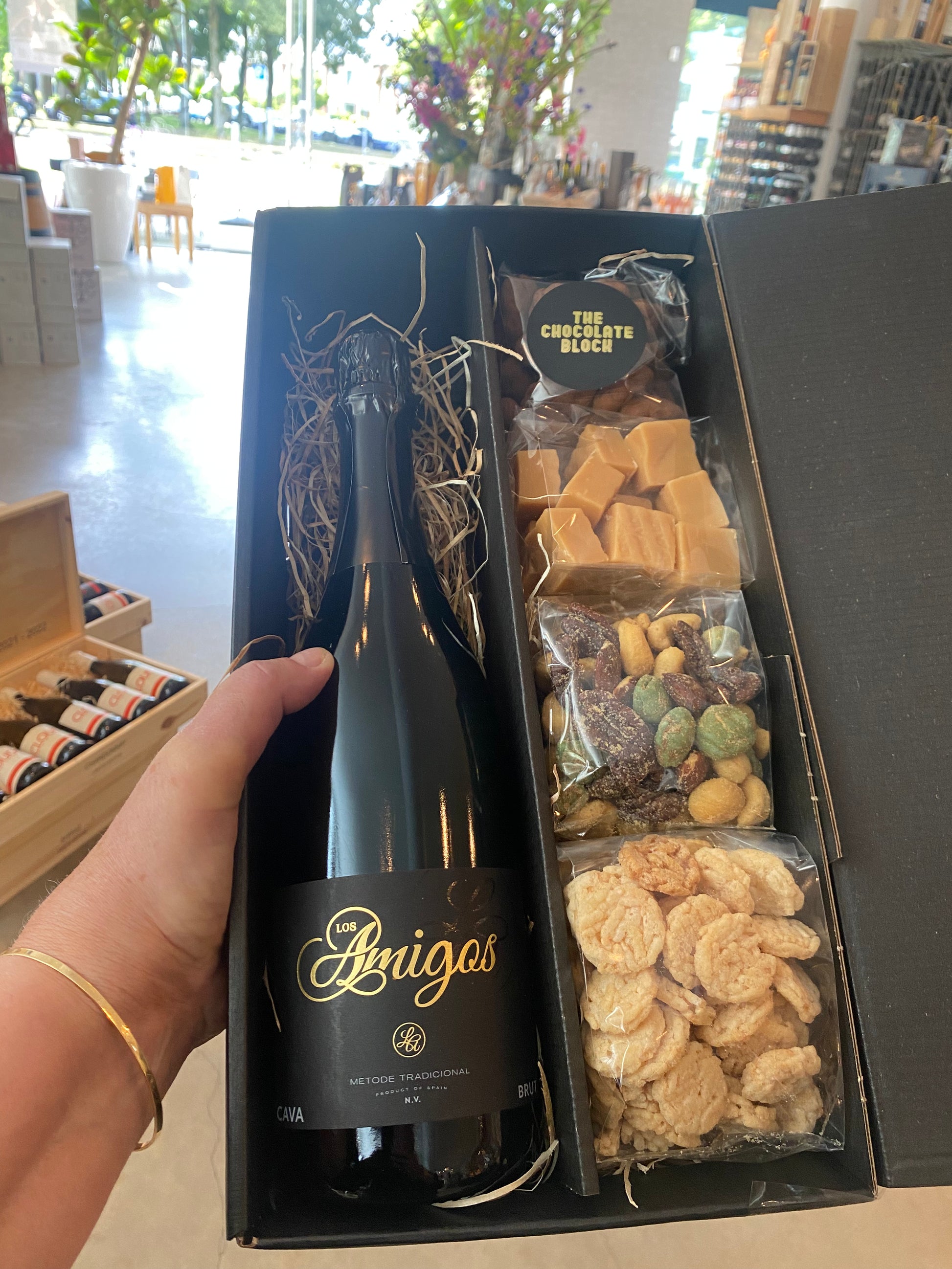 Borrelpakket met delicatessen van The Chocolate Block