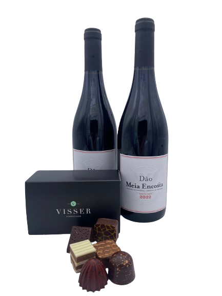 Kado pakket met wijn en chocolade
